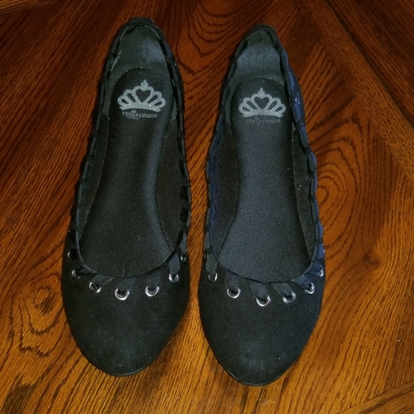 Fergalicious slip ons - Picture 2 of 4